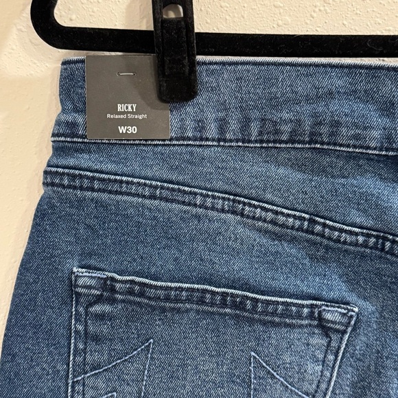 True Religion NWT 30 Medium Wash Ricky SN Relaxed Straight Cut Off Denim Shorts - Picture 7 of 10